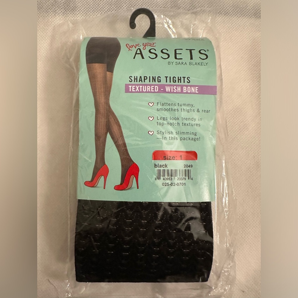 Assets by Sara Blakely Shaping Tights Textured Wishbone Size 1, 2, 3 Black 2049